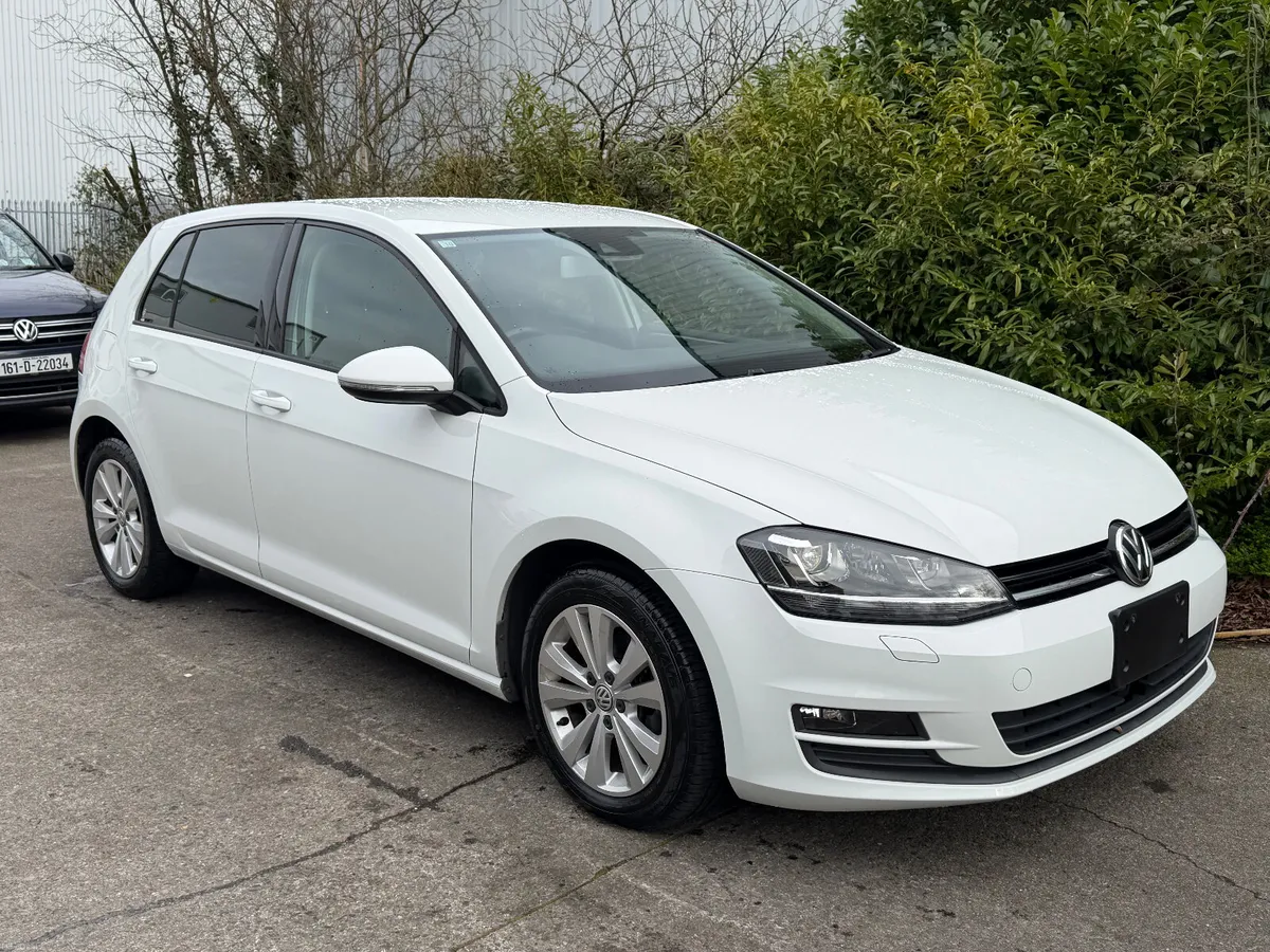 2016 Volkswagen Golf Auto Highline Low km - Image 4