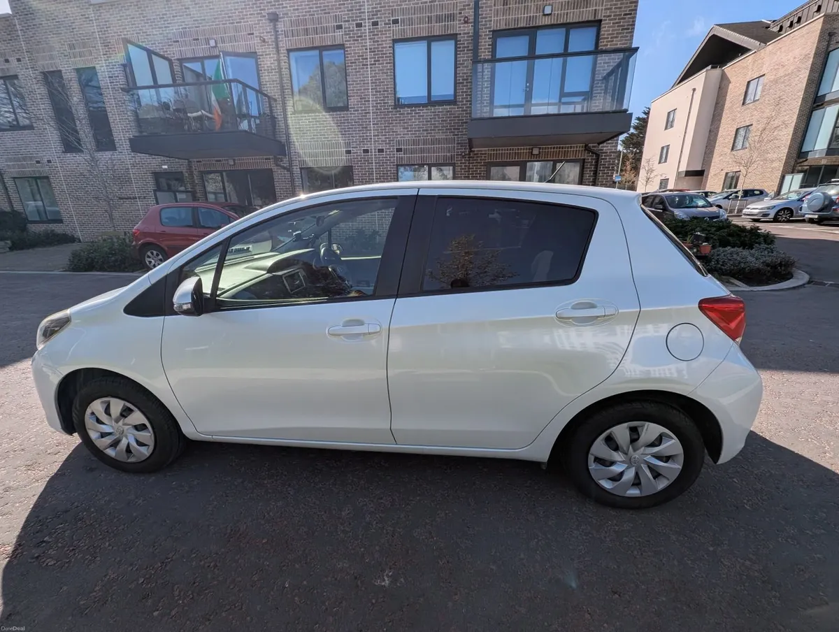 Toyota Vitz 2015 - Image 4