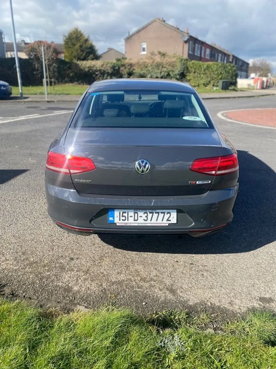 2015 Volkswagen Passat - Image 3