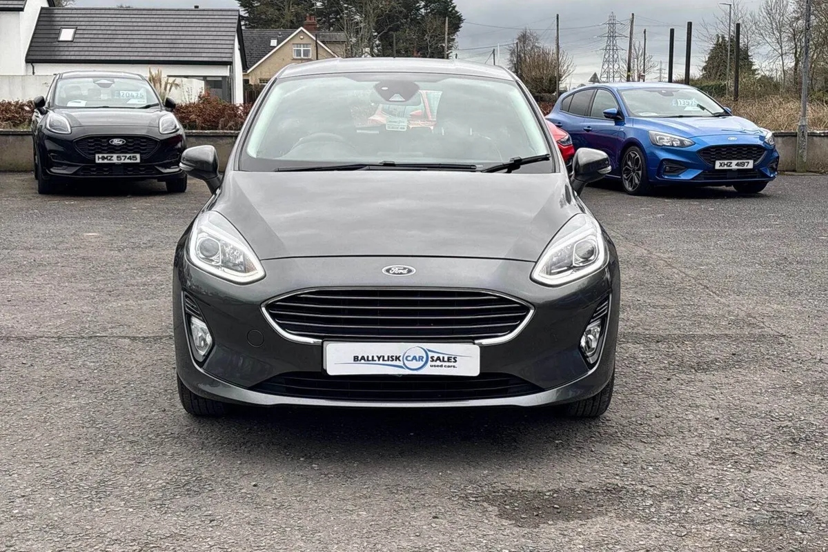 Ford Fiesta 1.1 Zetec Hatchback 3dr Petrol Manual - Image 4
