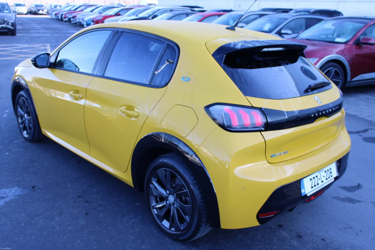 Peugeot 208 2022 - Image 3