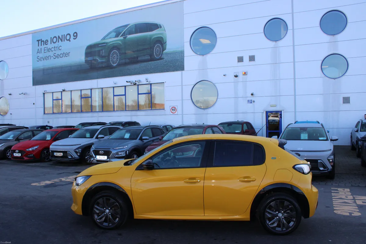 Peugeot 208 2022 - Image 2