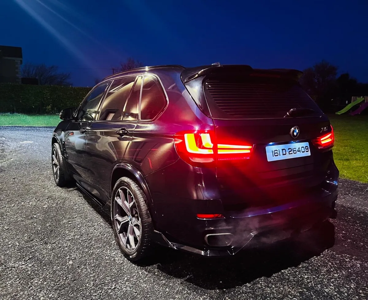 BMW X5 F15 7 seater - Image 2
