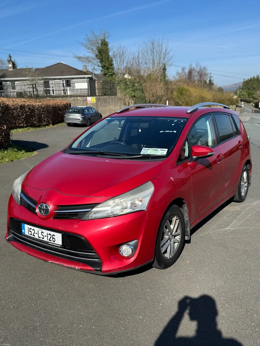 Toyota verso 2015 - Image 2