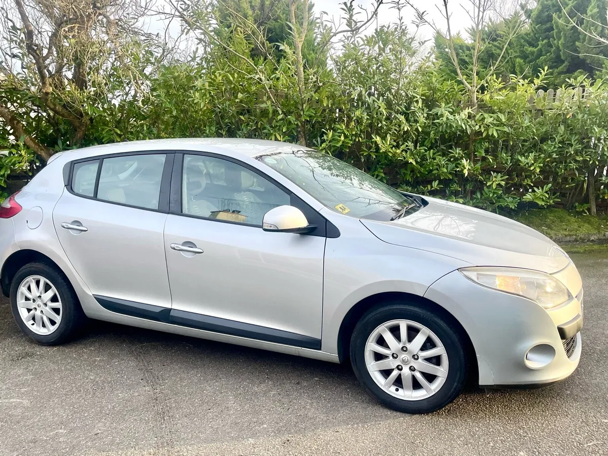 10 Renault Megane 1.5 DCI  €1250 - Image 1