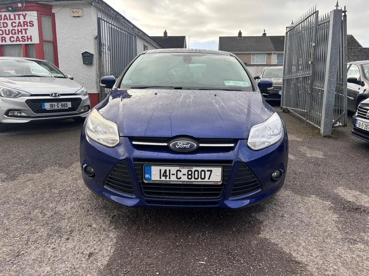 Ford Focus 2014  DIESEL  HATCHBACK - Image 2