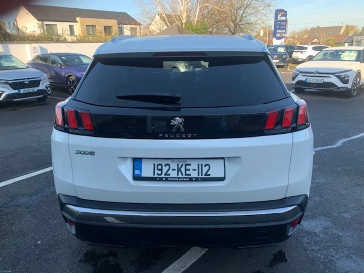 Peugeot 3008 ALLURE 1.2 130 6.2 4DR - Image 4