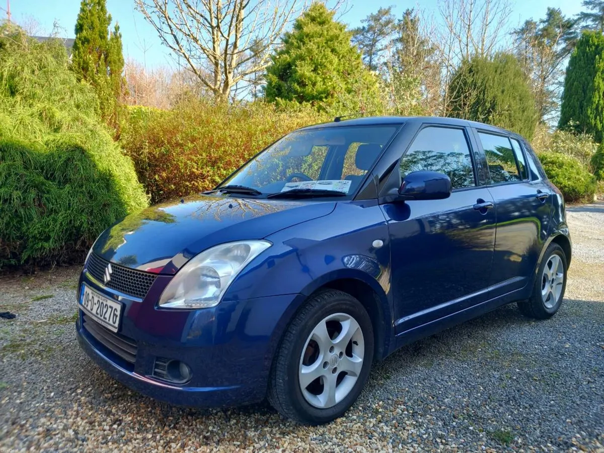 Suzuki Swift 1.3 GLX 5dr manual - Image 1