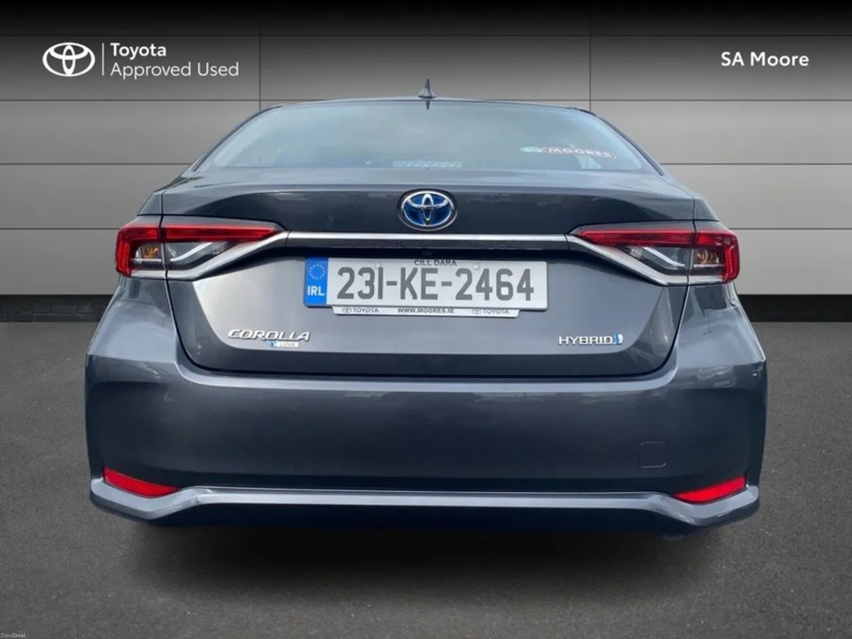 Toyota Corolla HYBRID LUNA SALOON - Image 4