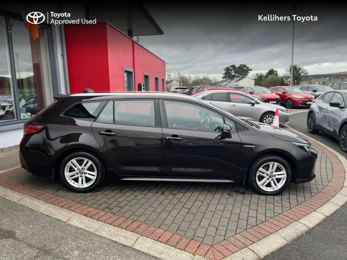 Toyota Corolla HYBRID ELECTRIC LUNA - Image 3