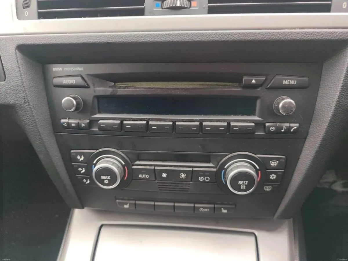 BMW 3-Series 2008 - Image 2