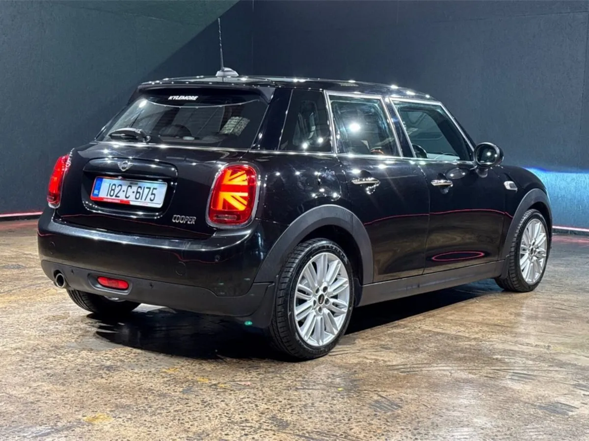 Mini Cooper 1.5 5DR Auto - Image 3