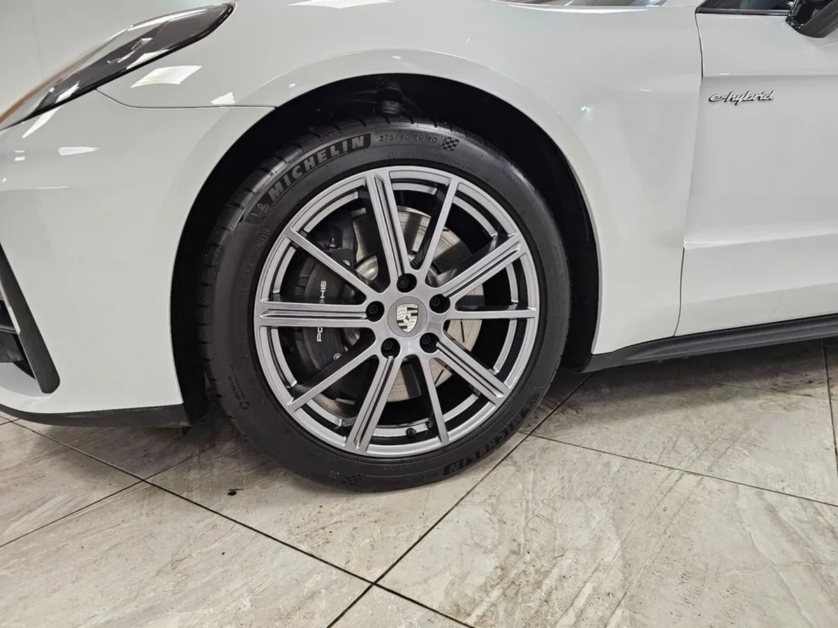 Porsche Panamera FAB COLOUR ! - Image 4