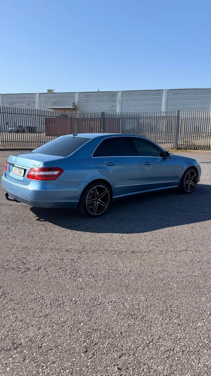 Mercedes-Benz E200 automatic transmission, new NCT - Image 4