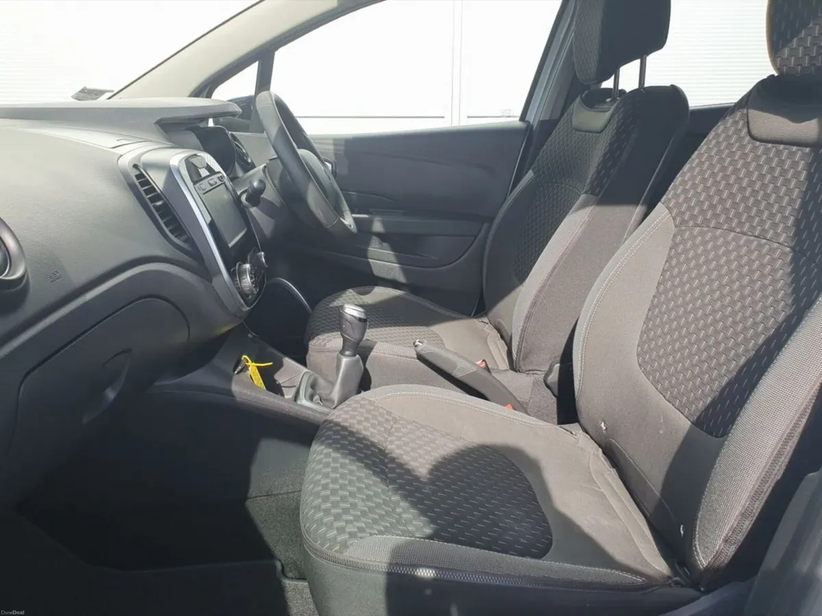 Renault Captur Tce 90 DYNAMIQUE NAV **Price includ - Image 3