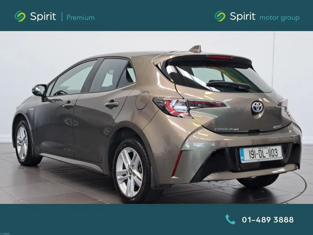 Toyota Corolla 1.8 Hybrid Luna Hatchback**CALL STE - Image 3