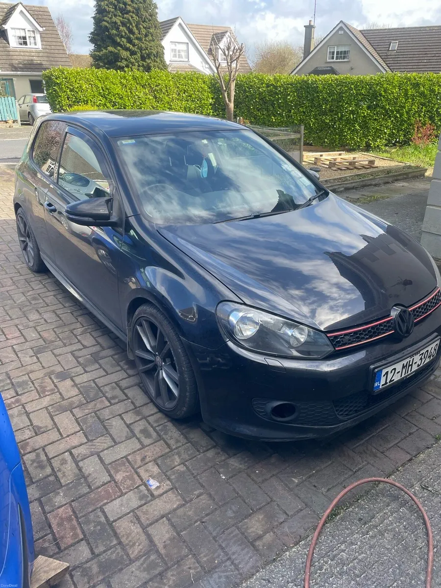 Volkswagen golf - Image 1