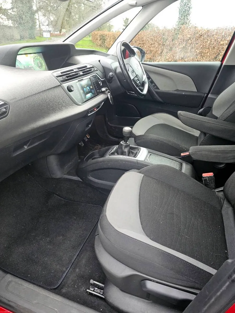 Citroen C4 Grand Picasso  Exclusive - Image 4