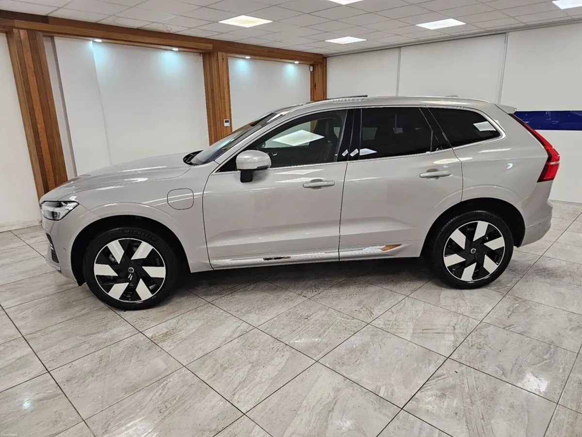Volvo XC60 T8 Ultra // Highest Specification - Image 4