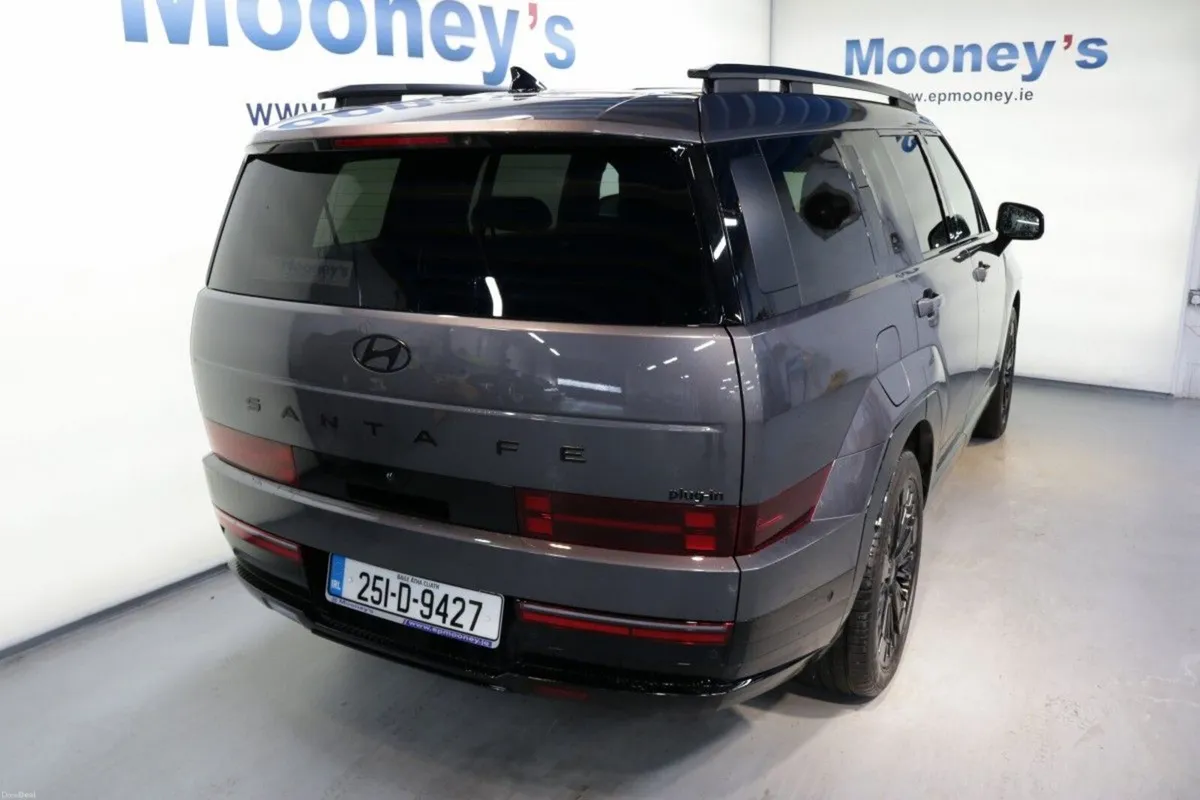 Hyundai Santa Fe 1.6 PHEV 4WD Premium - Image 4