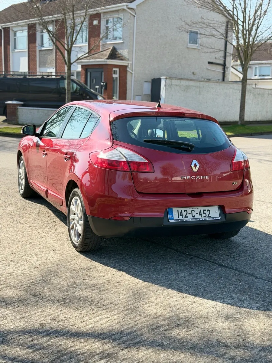 Renault Megane LOW MILEAGE - Image 4