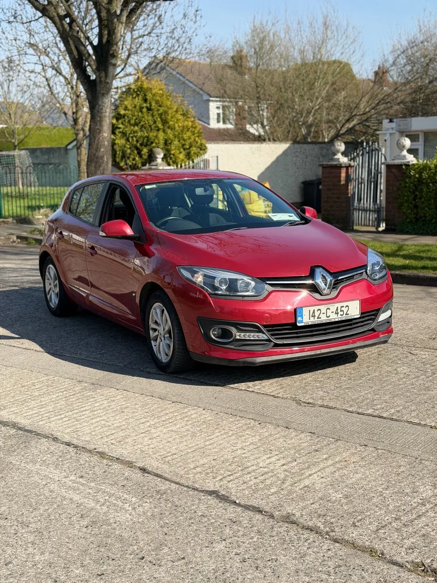 Renault Megane LOW MILEAGE - Image 1
