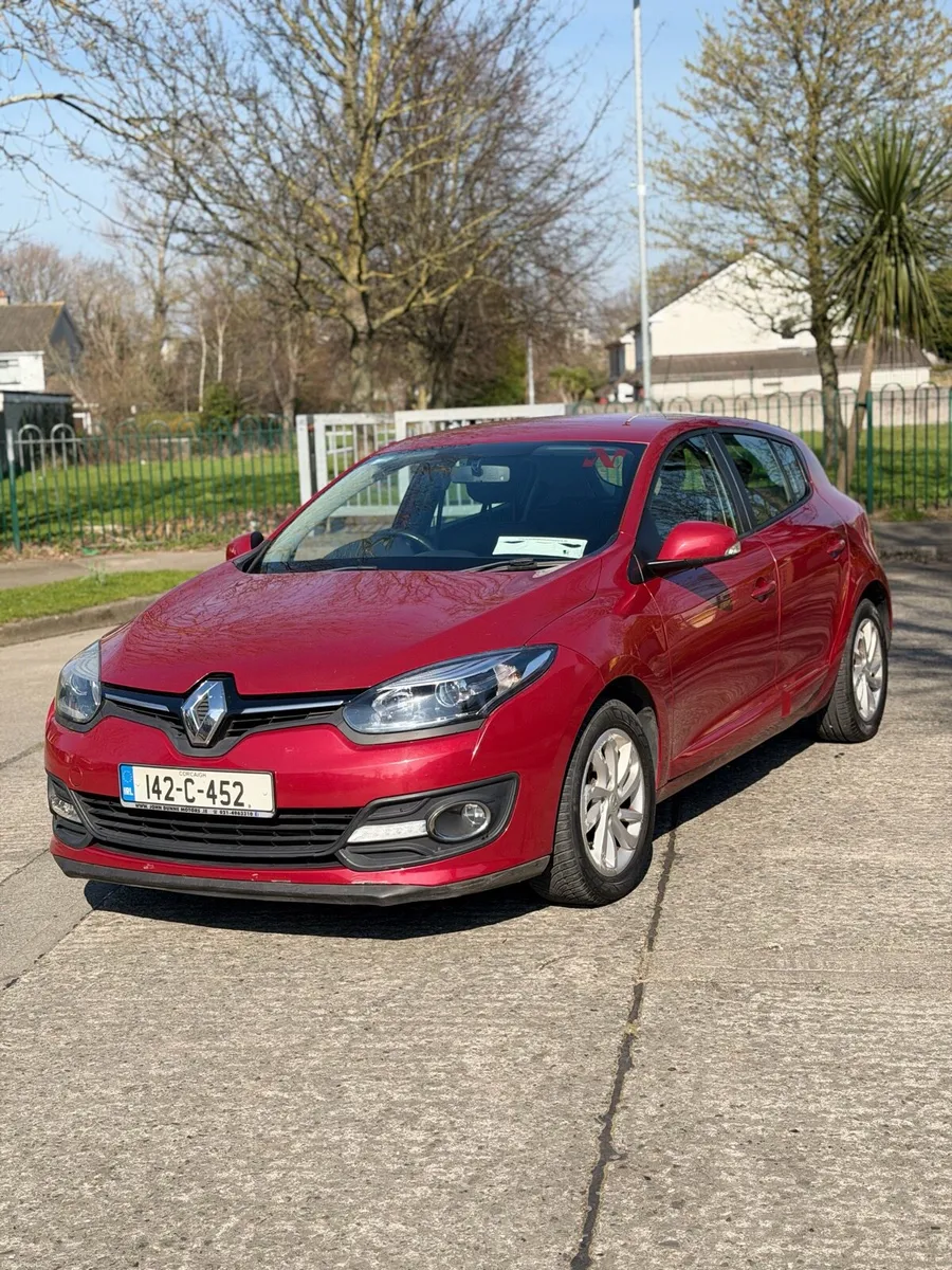 Renault Megane LOW MILEAGE - Image 2