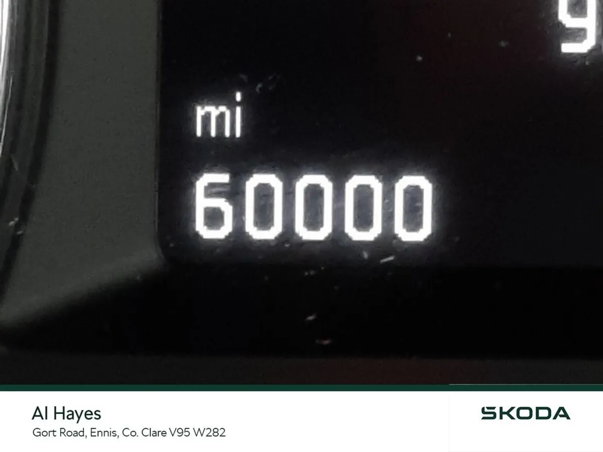 Skoda Octavia REVERSING CAMERA**TINY MILEAGE** 1.6 - Image 4