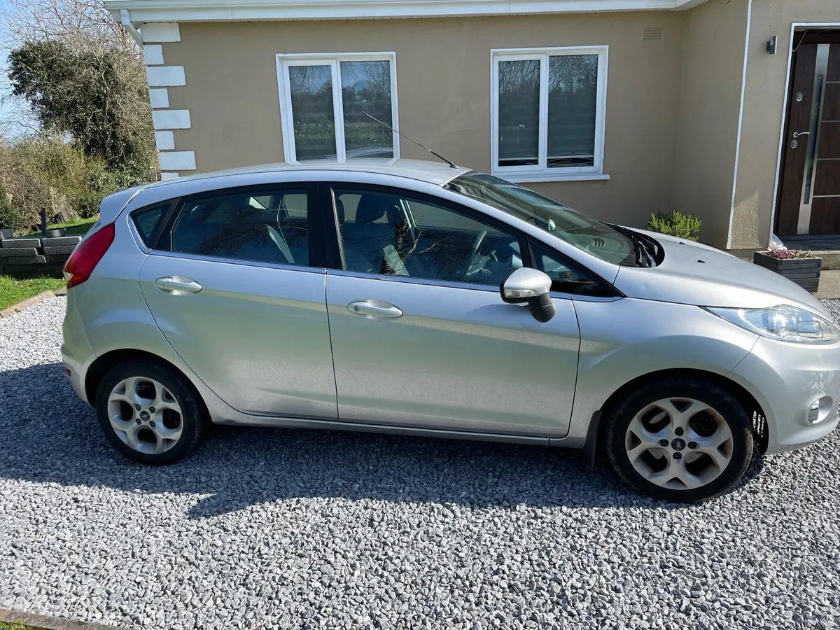 Ford Fiesta low KM - Image 3
