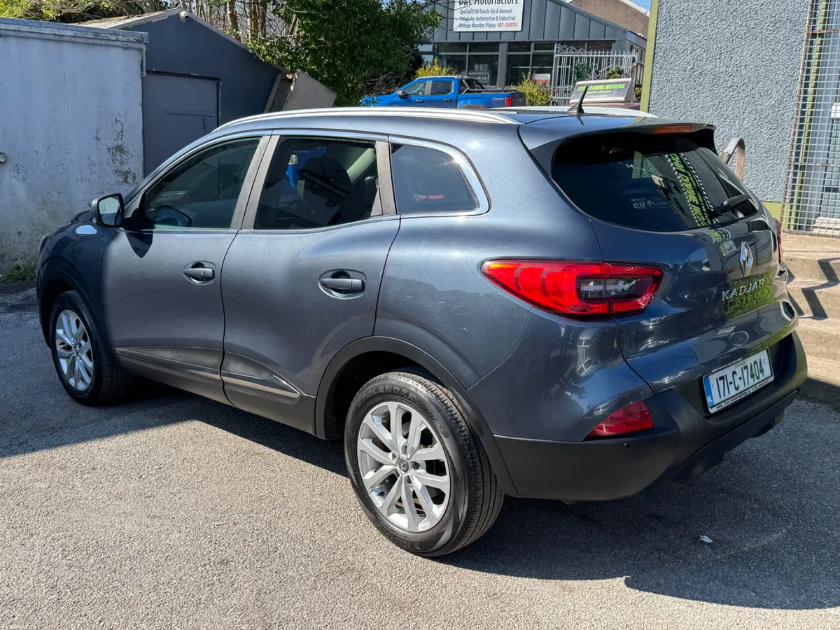 Renault Kadjar lovely high driving position - Image 4