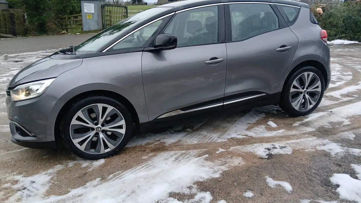 2017 Renault scenic 1.5 dci dynamique - Image 4