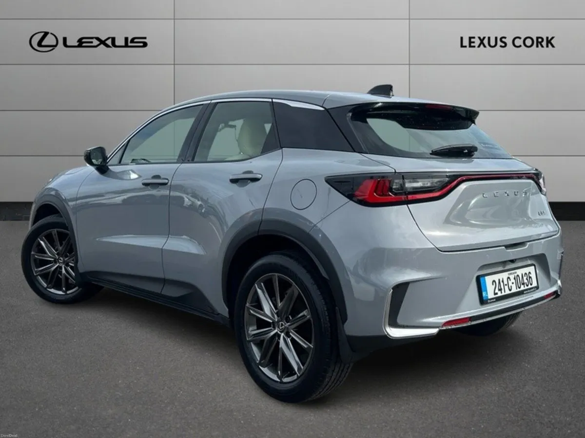 Lexus LBX LBX ELEGANT - Image 3