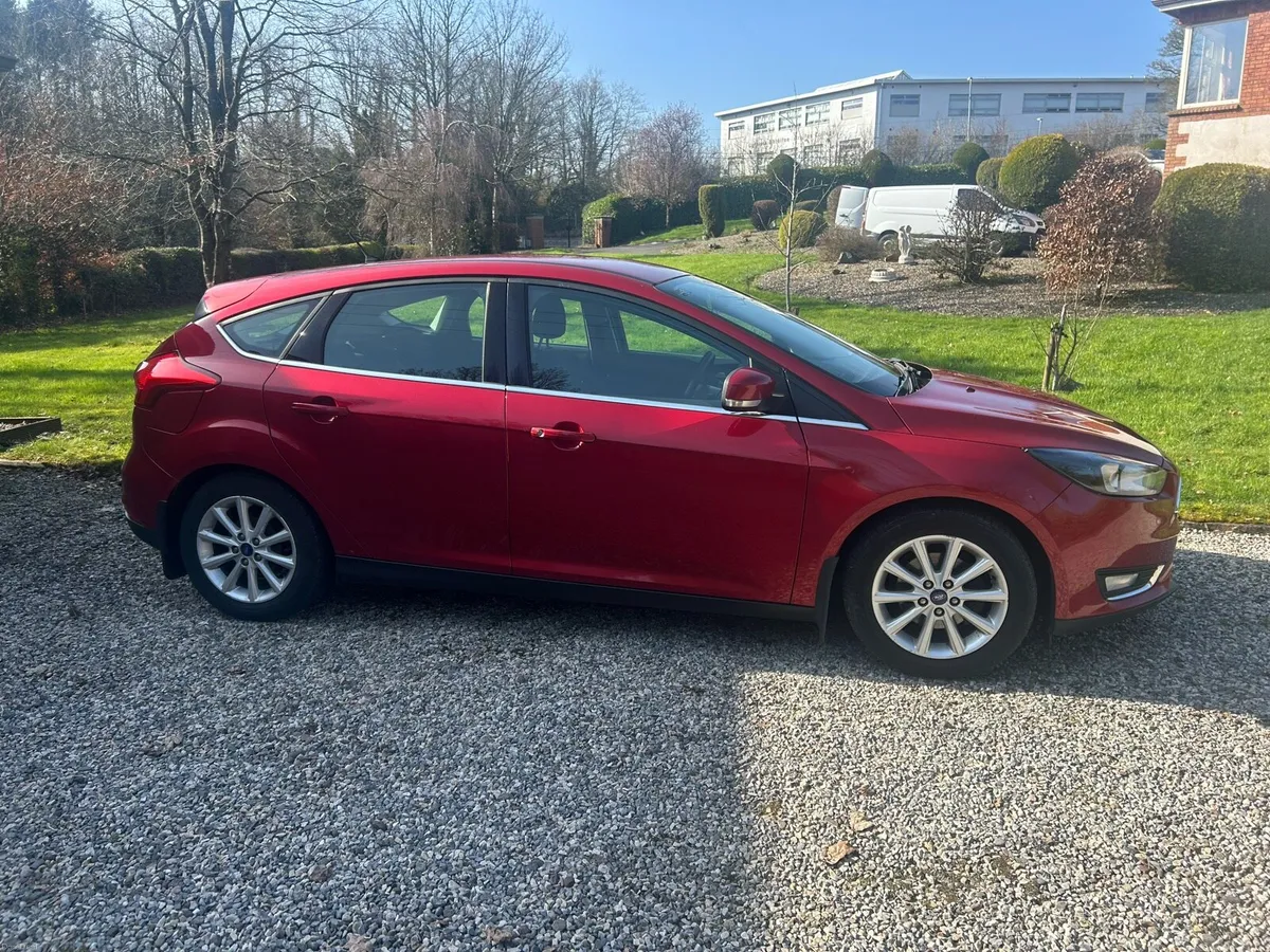 Ford Focus - Image 2