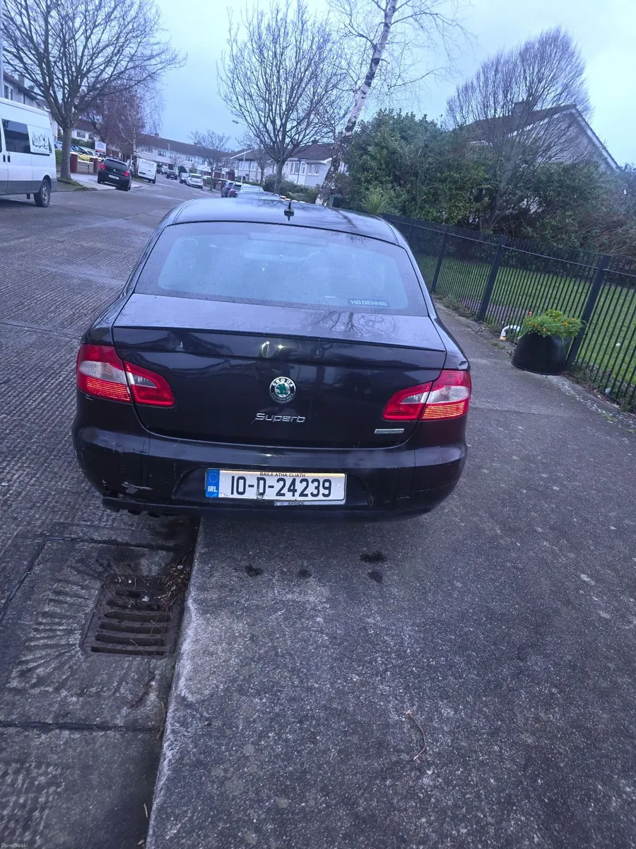 Skoda Superb 2010 - Image 4
