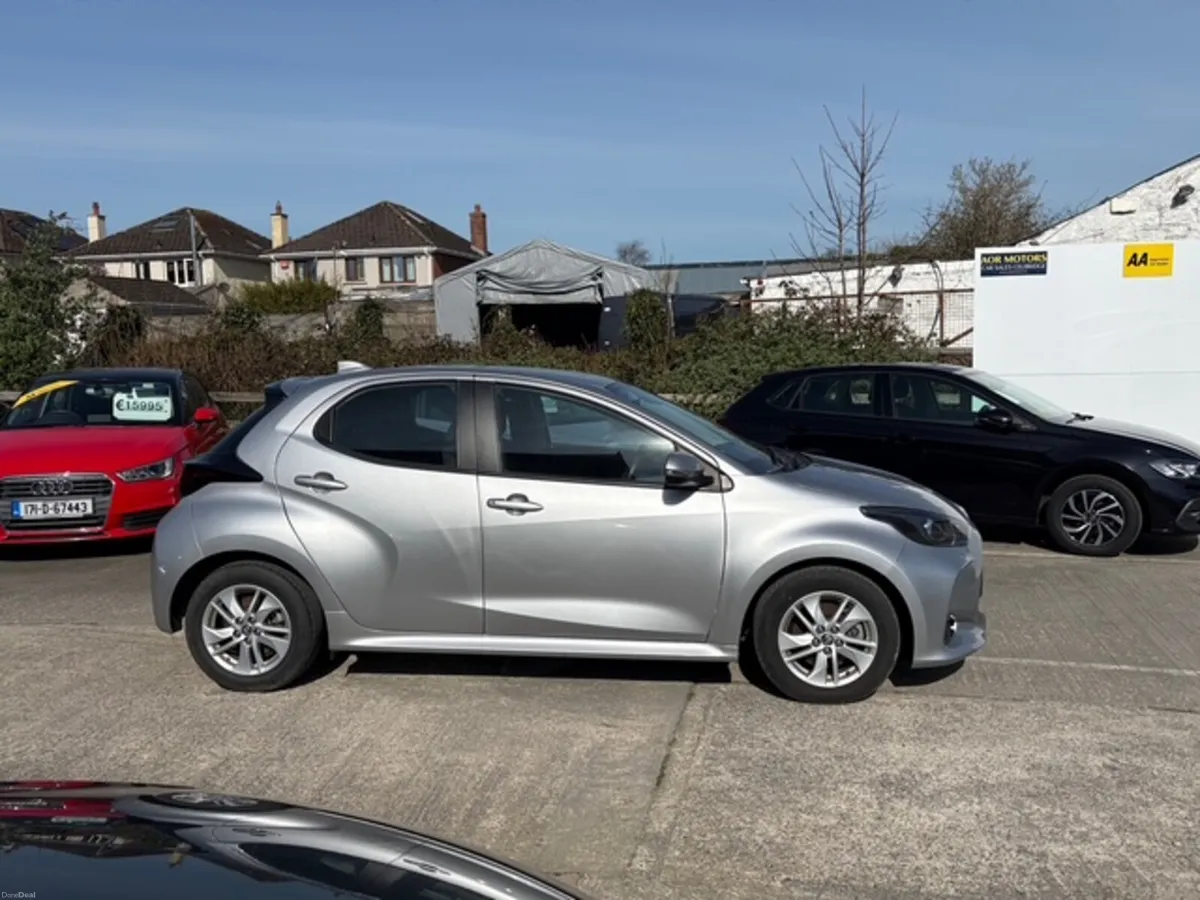 Toyota Yaris 2023 HYBRID IRISH AUTOMATIC - Image 4
