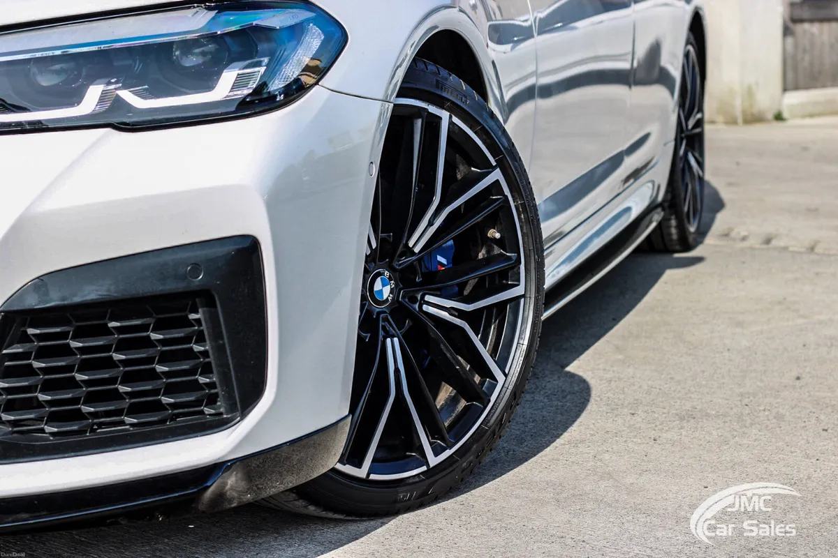 2022 BMW 5-SERIES PRO PACK LCI - Image 2