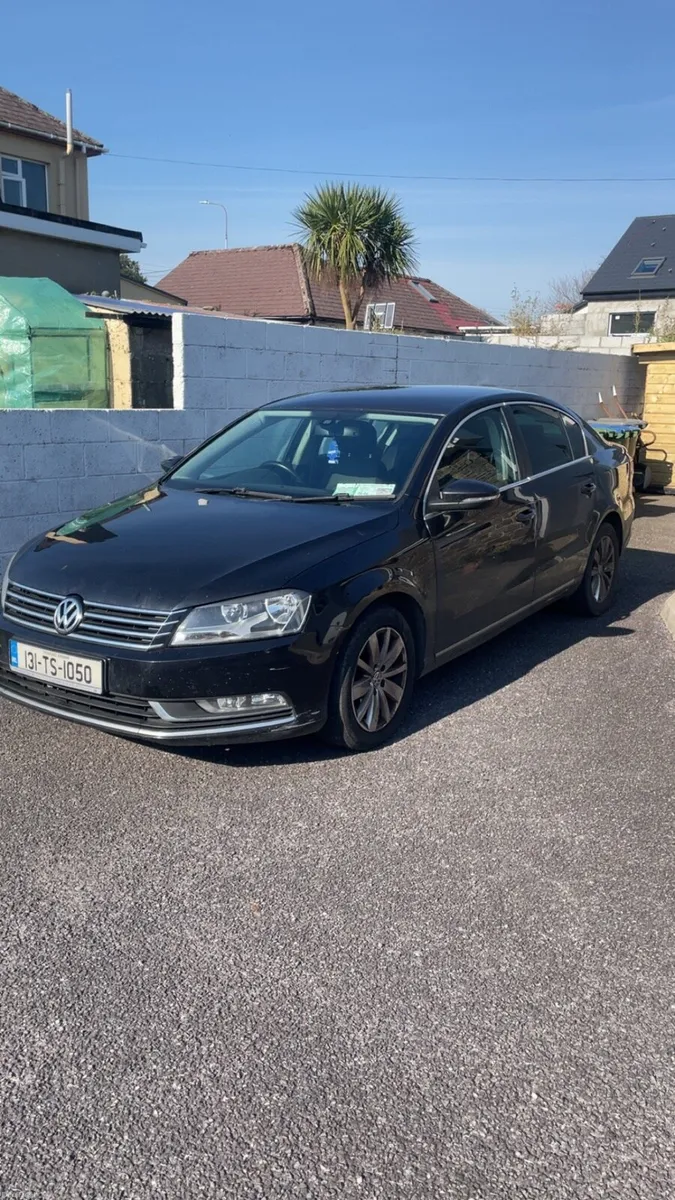 Volkswagen Passat - Image 1