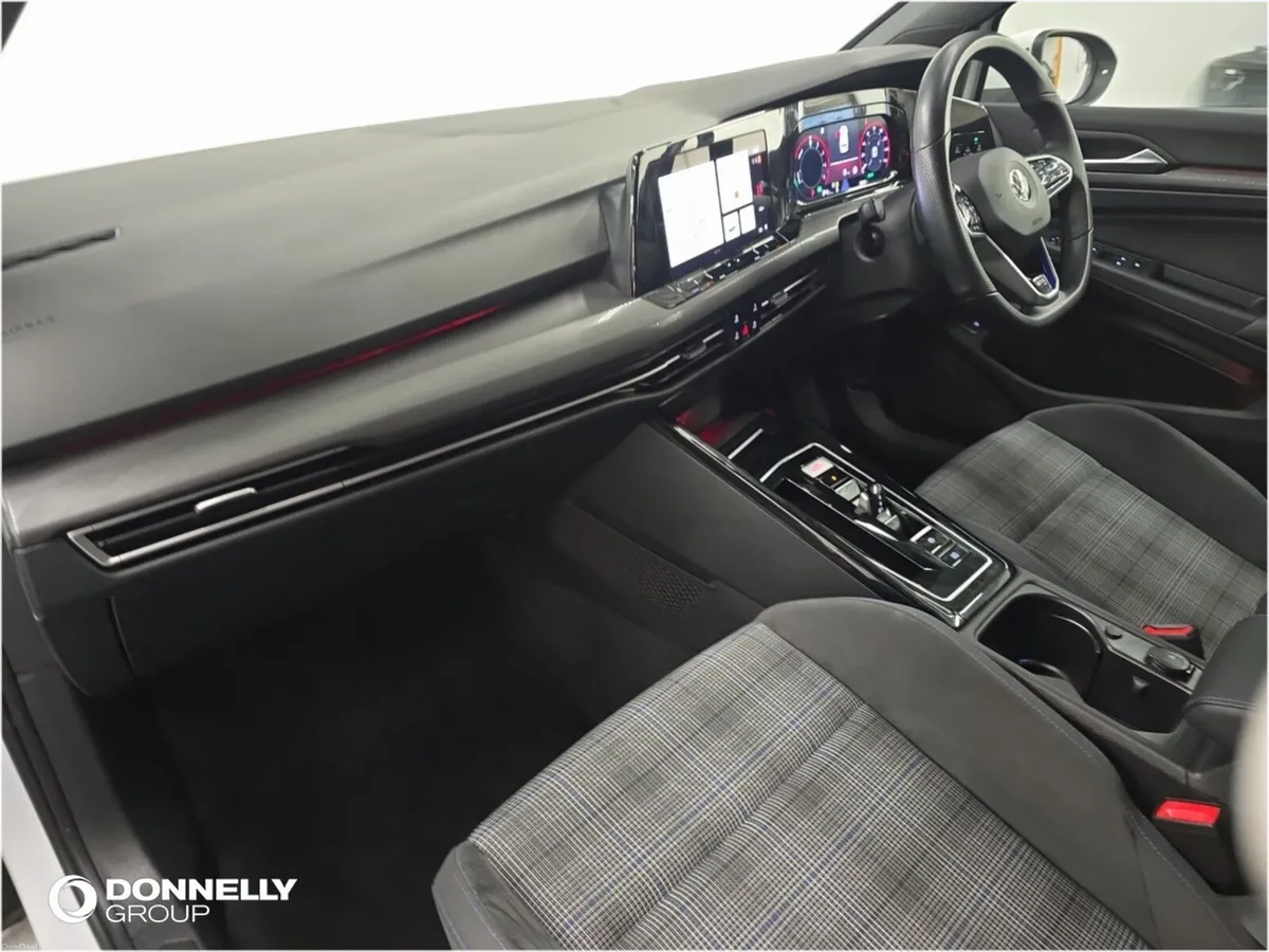 Volkswagen Golf Hatchback GTE - Image 2