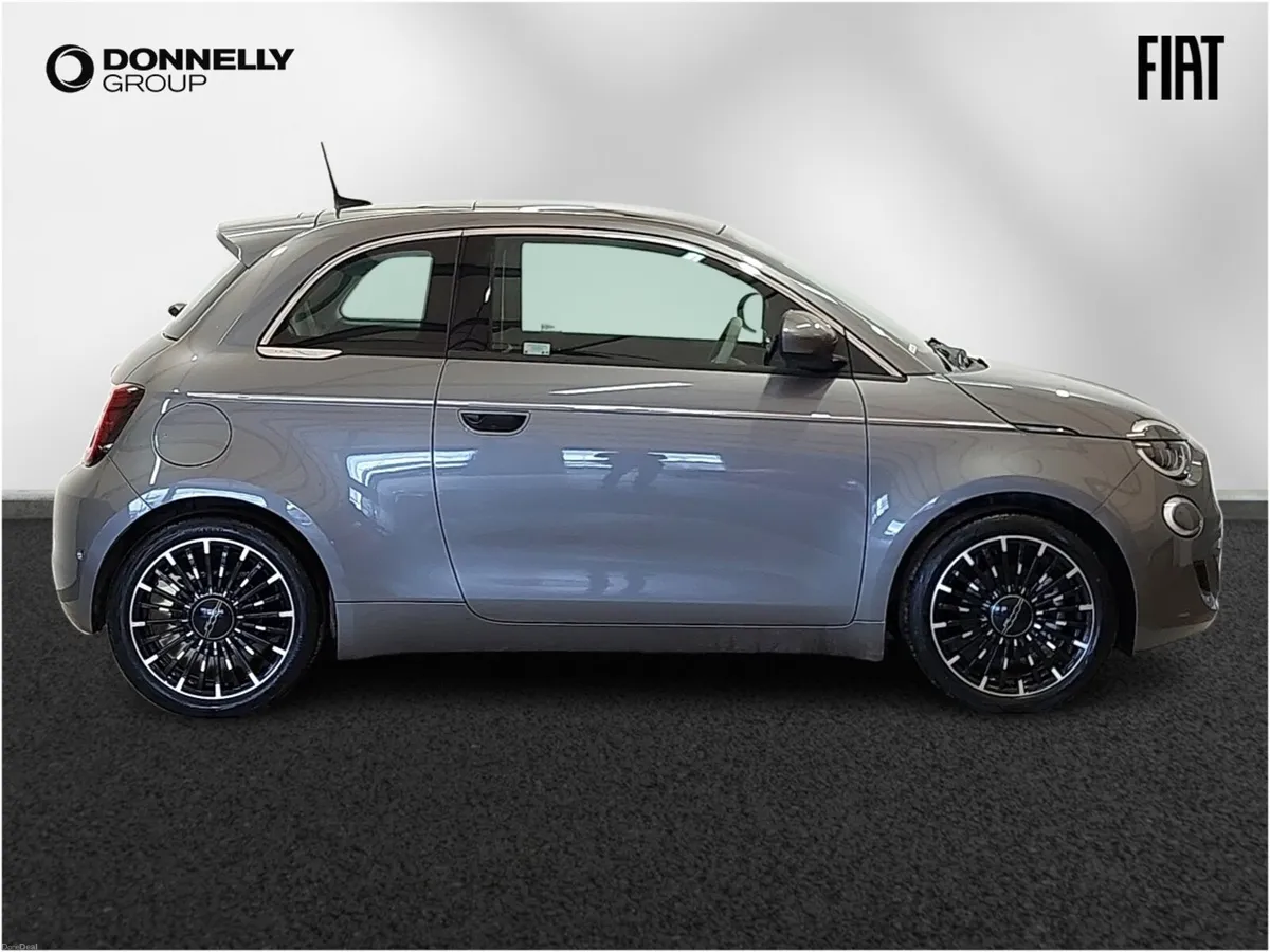 Fiat 500 Electric Hatchback La Prima - Image 3