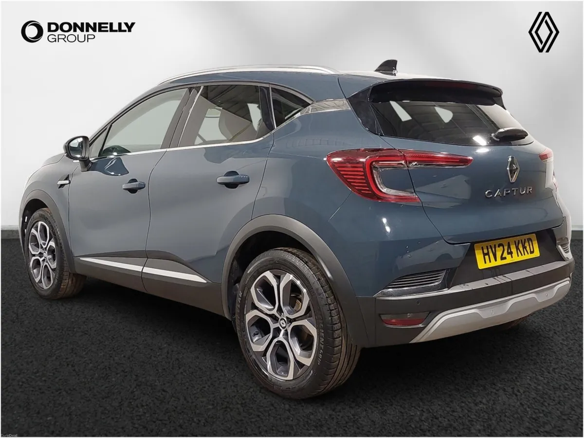 Renault Captur Hatchback Techno - Image 2
