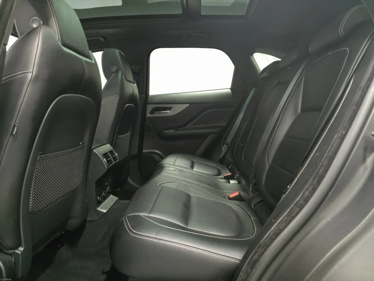 Jaguar F-pace F-Pace Estate Special Editions Chequ - Image 4