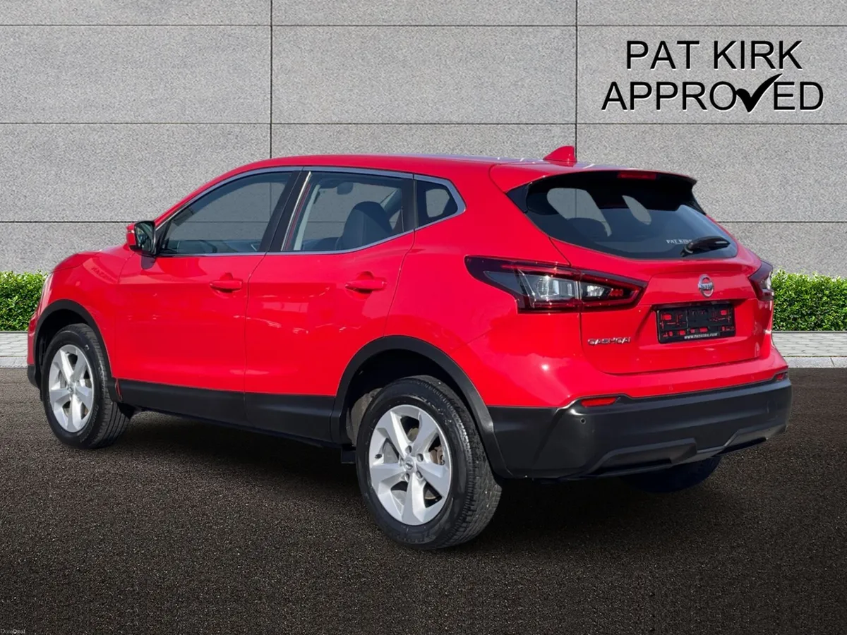 Nissan Qashqai Hatchback Acenta Premium - Image 2