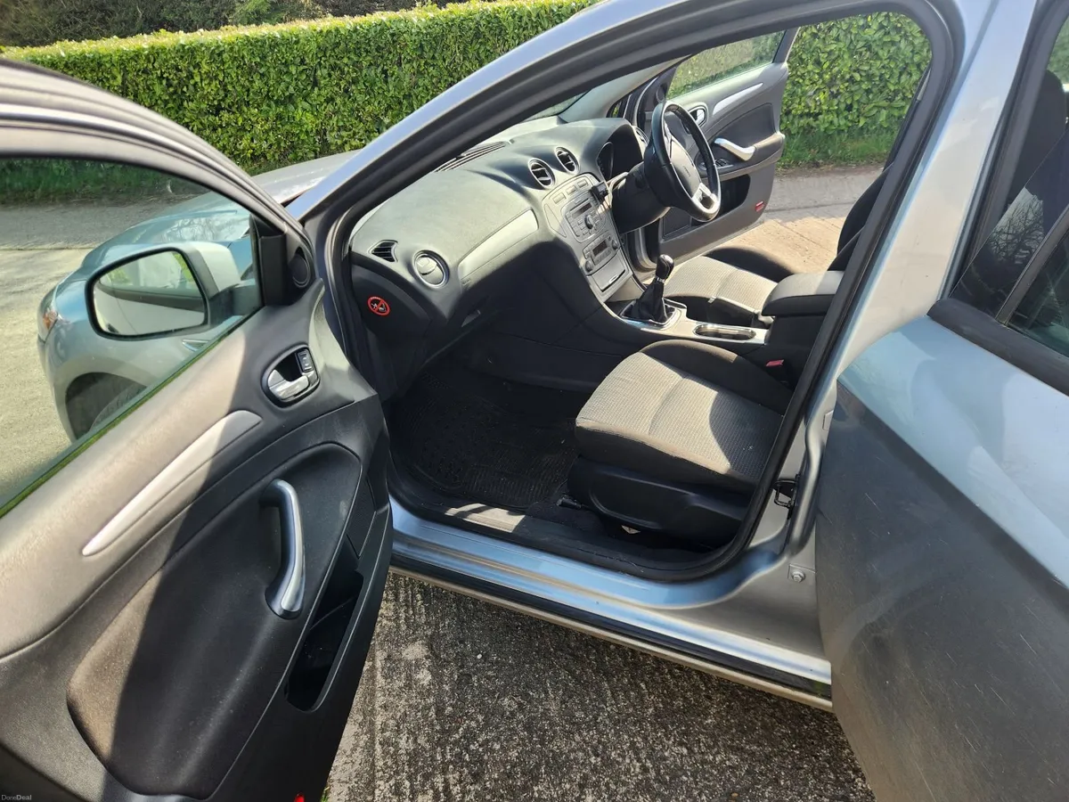 Ford Mondeo 2010 - Image 4
