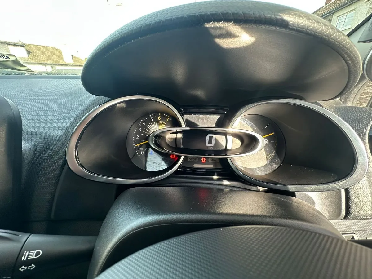 Renault Clio 2015 - Image 4