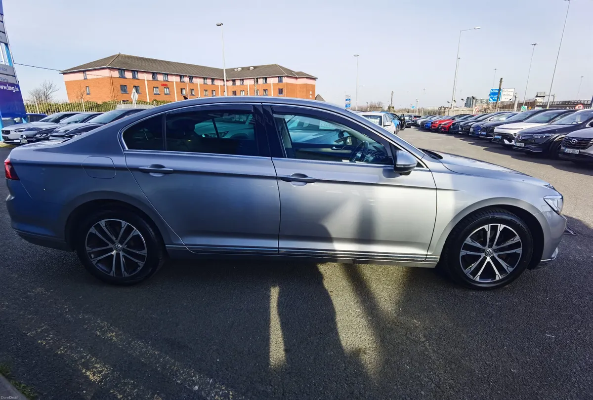 VOLKSWAGEN PASSAT 1.6TDI HIGHLINE - Image 4