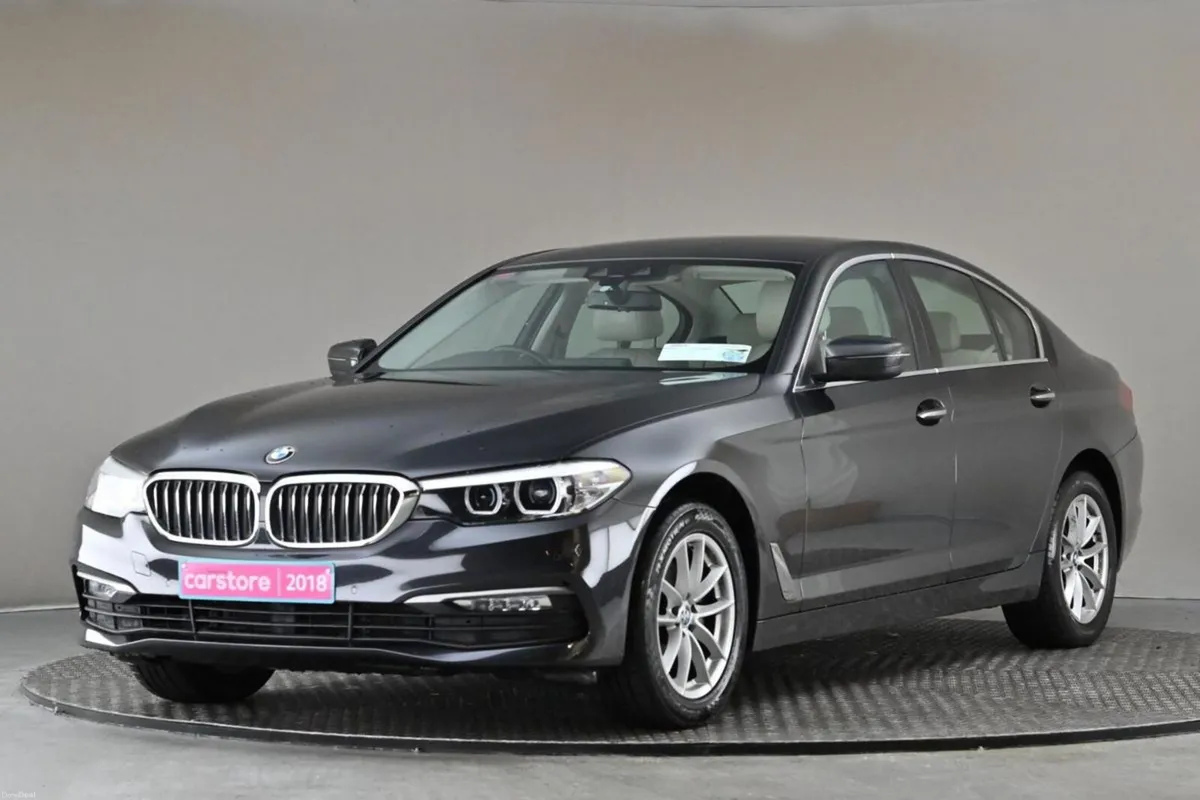 BMW 5-Series 520I SE JA12 **BEIGE LEATHER** - Image 3