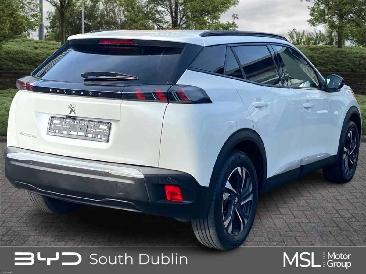 Peugeot 2008 Electric 136bhp (50 kWh) Allure - Image 4