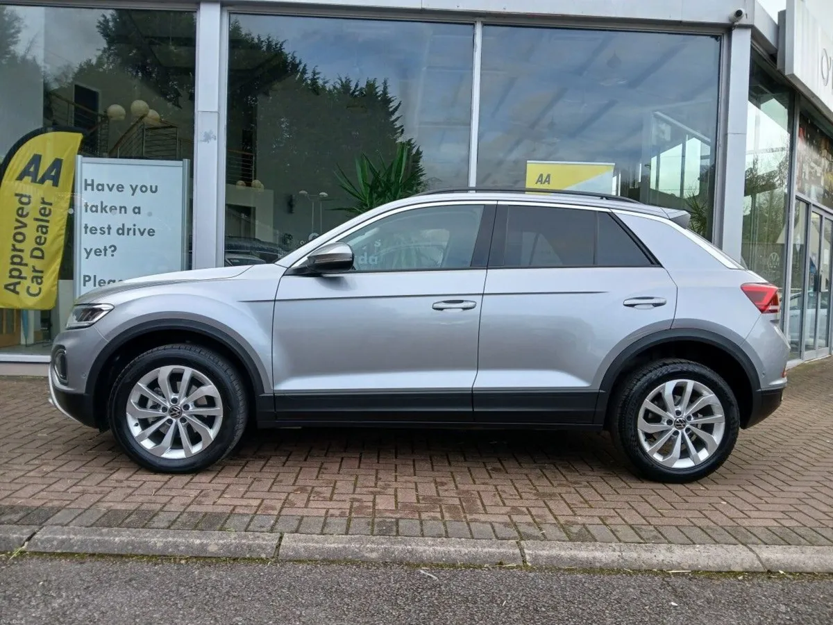 Volkswagen T-Roc  LIFE 2.0 TDI M6F 116HP, Pyrite S - Image 4