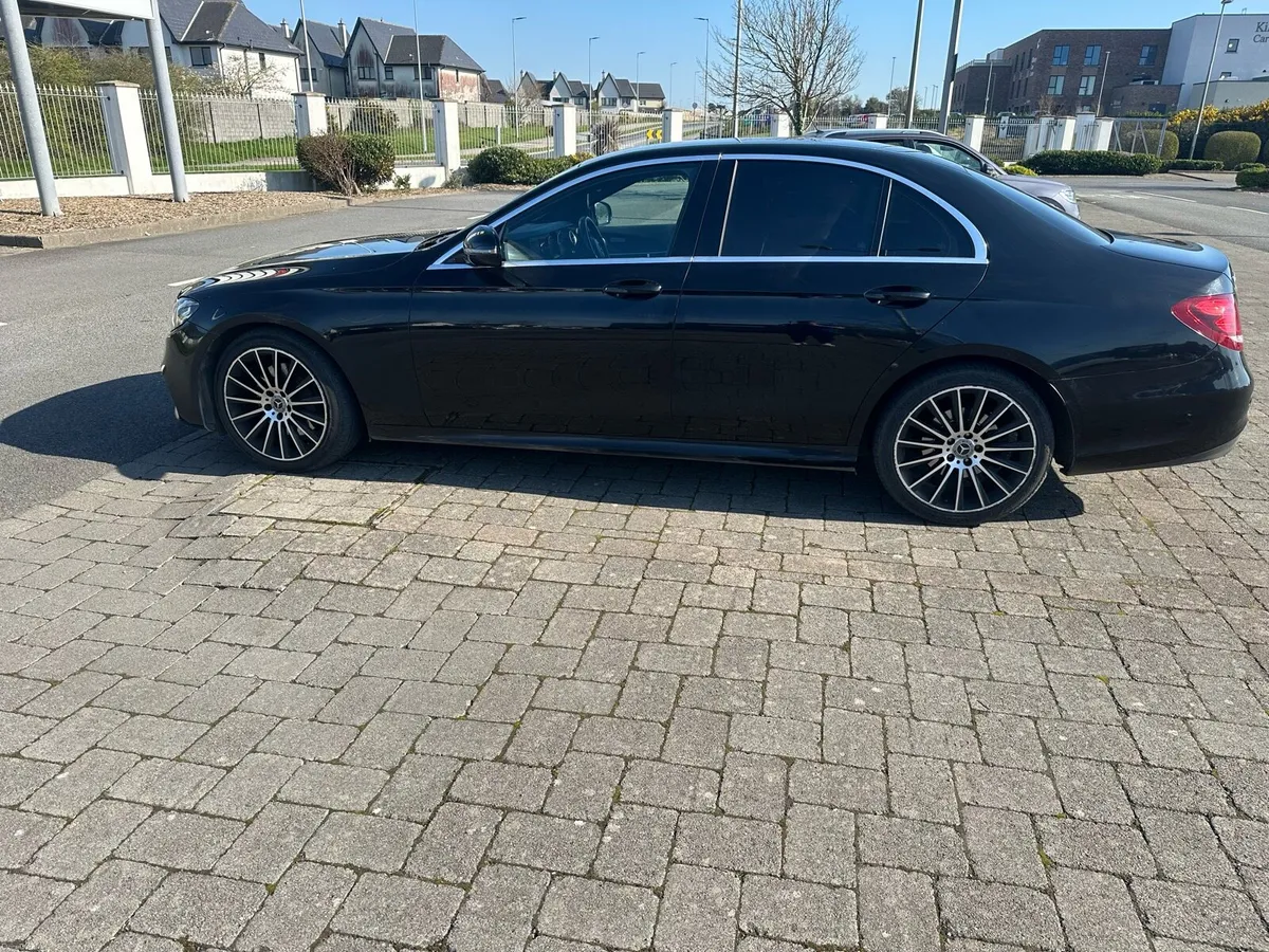 2017 Mercedes Benz E220d Automatic - Image 4