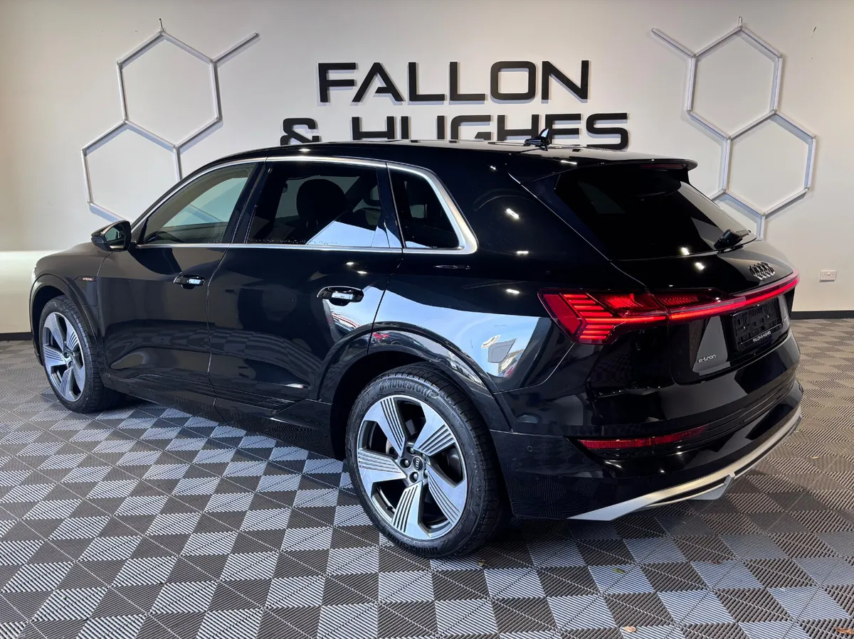 2022 AUDI E-TRON S LINE 55 QUATTRO 95 KwH BATTERY - Image 4